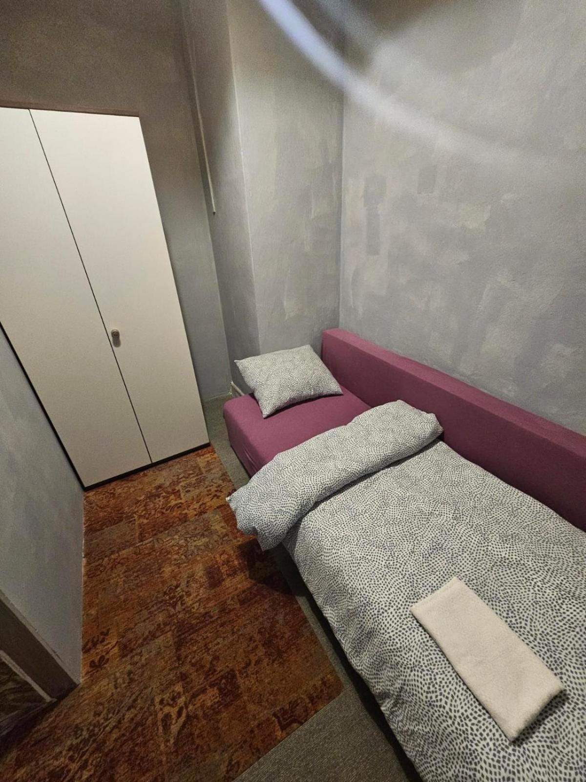 Przy Metro Wierzbno Hostel Warszawa